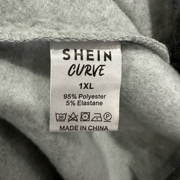 Woman’s Christmas sweater - Picture 2 of 2